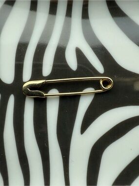 Solid 14k safety pin